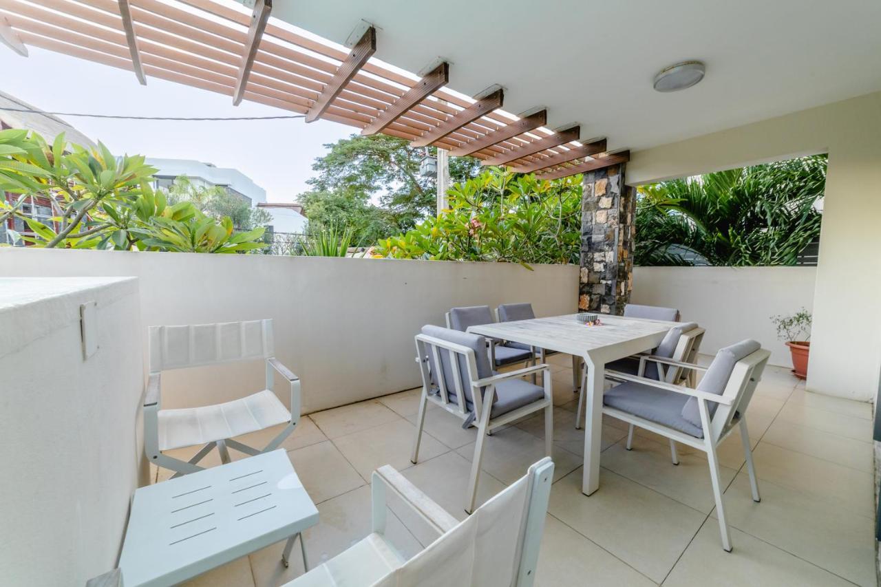 Beachcove Apt No 1 Pereybere Beach ภายนอก รูปภาพ
