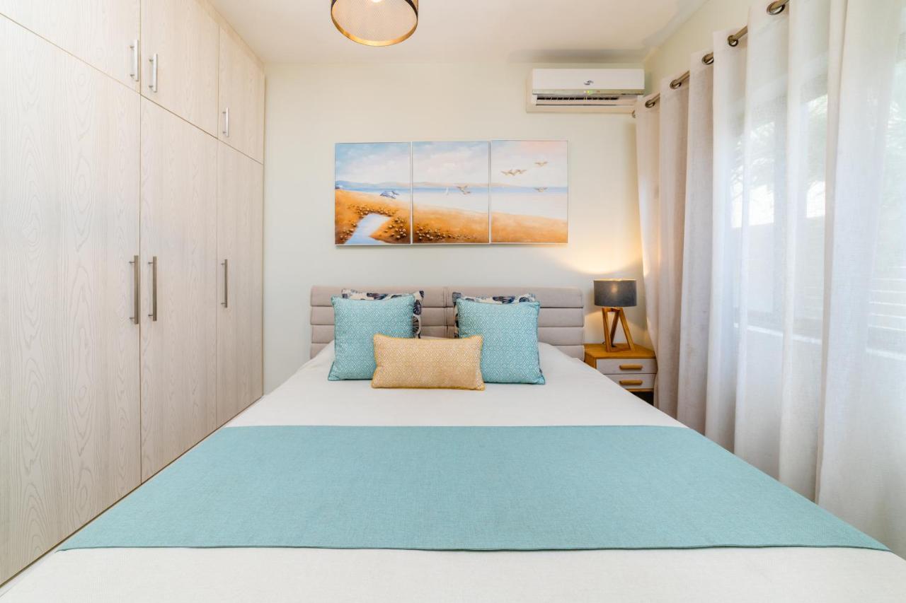 Beachcove Apt No 1 Pereybere Beach ภายนอก รูปภาพ