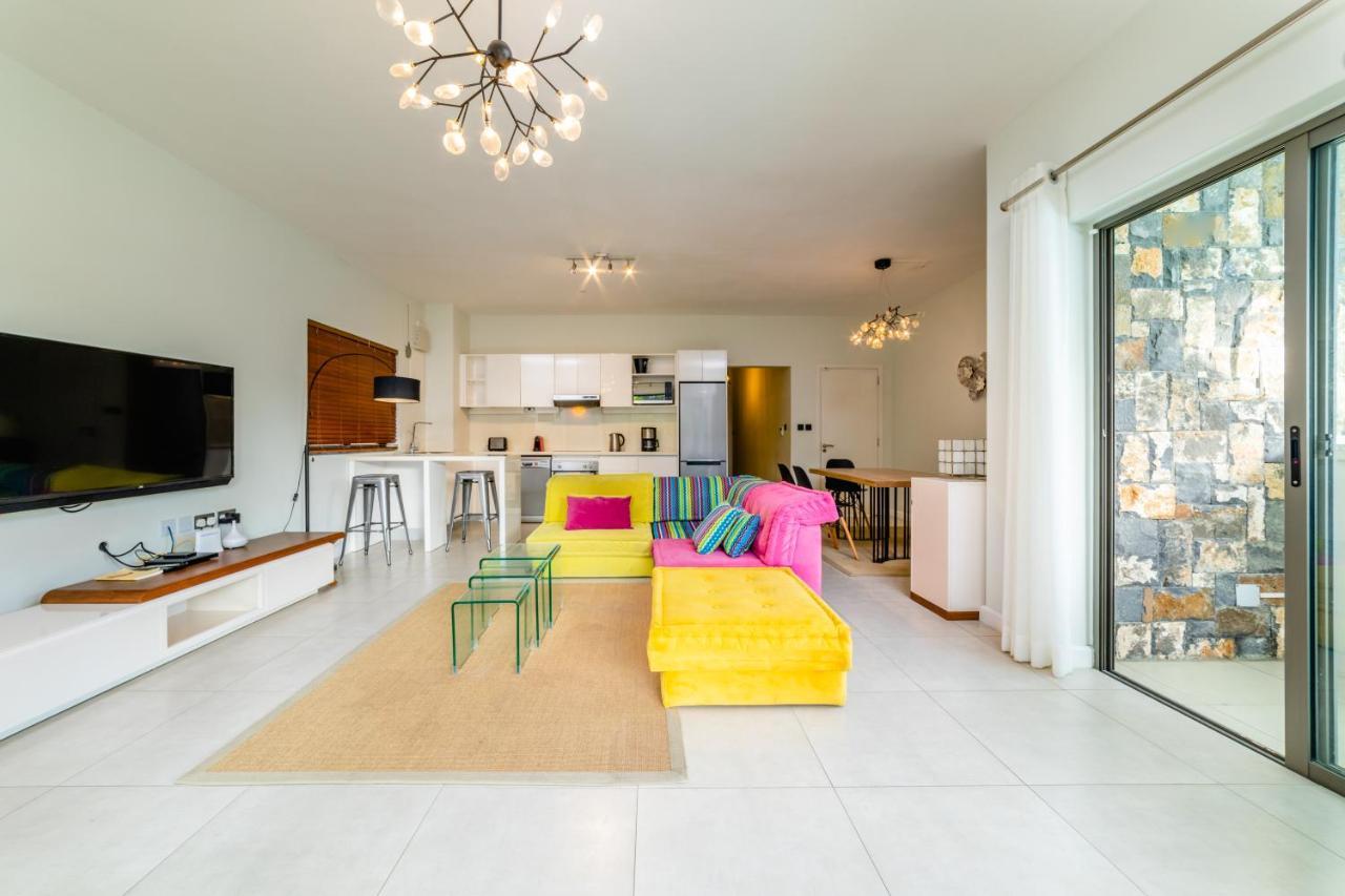 Beachcove Apt No 1 Pereybere Beach ภายนอก รูปภาพ
